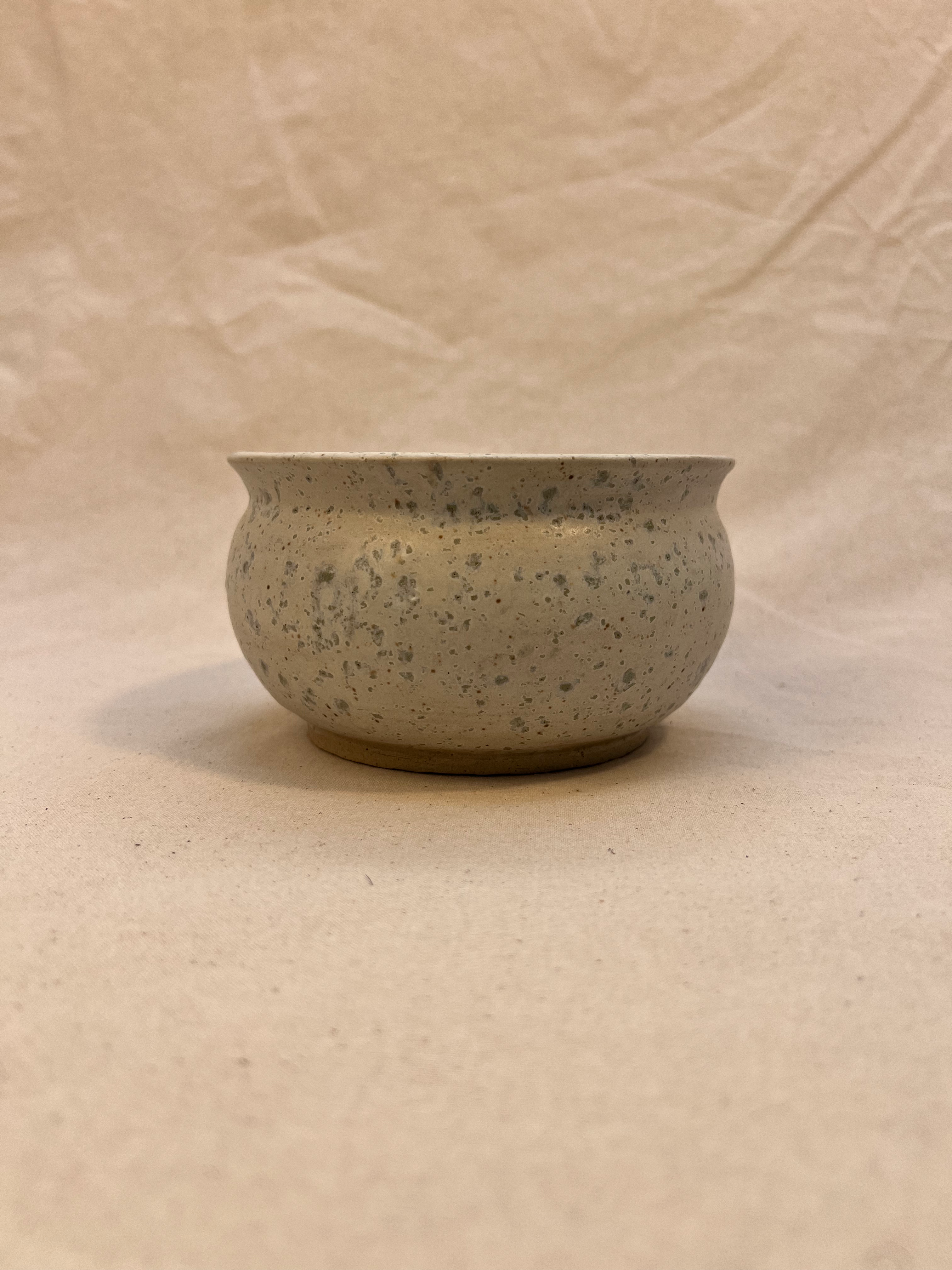 plant pot image 1